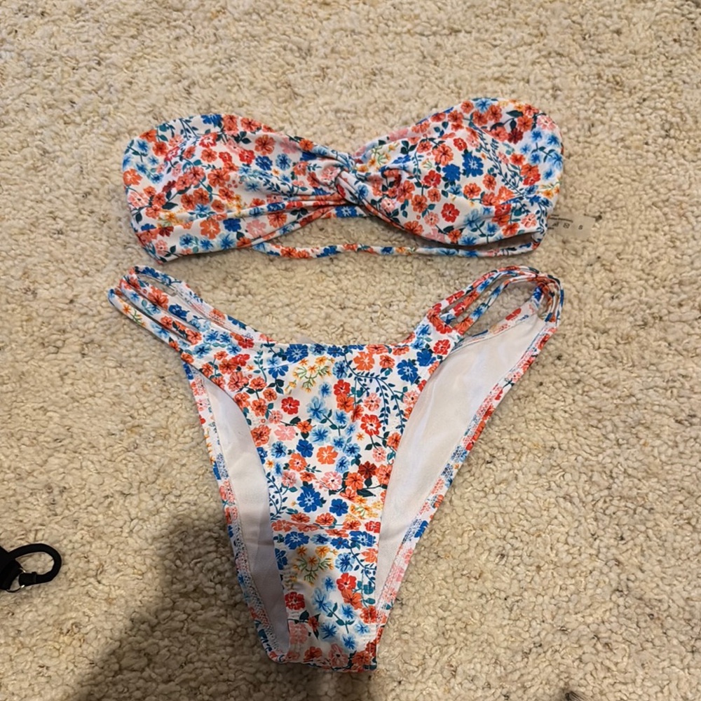SHEIN Floral Bikini Set